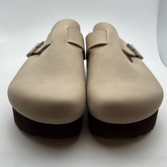 CUSHIONAIRE Women's Cork Footbed Platform Clog 6.5 WIDE SAND - Picture 2 of 7